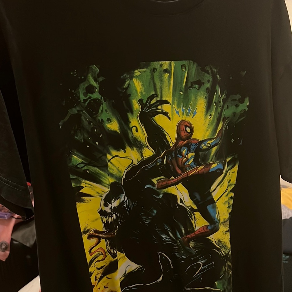 KithxMarvel collab vintage tee. Worn a few times but still looks brand new